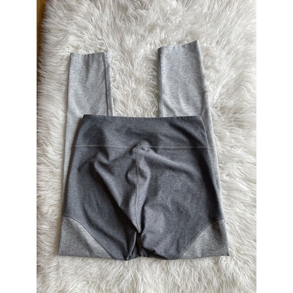 OUTDOOR VOICES Women’s Size M Gray Three Tone Leggings - Picture 7 of 7